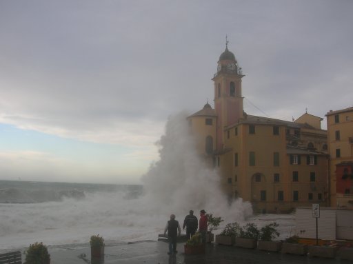 Foto mareggiata in Liguria