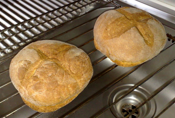 Pane in barca a vela